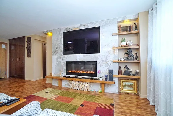 Sold by Remax Edge | media 4