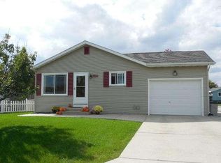 1522 Oxford Ln, Racine, WI 53406