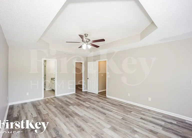205 McIntosh Ct — Photo 10
