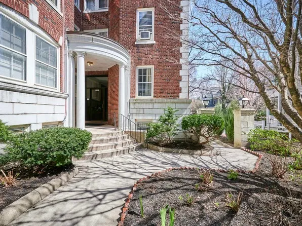 41 Bowdoin St APT 33, Cambridge, MA 02138