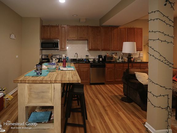 5th image of 3223 N Sheffield Ave APT 9R