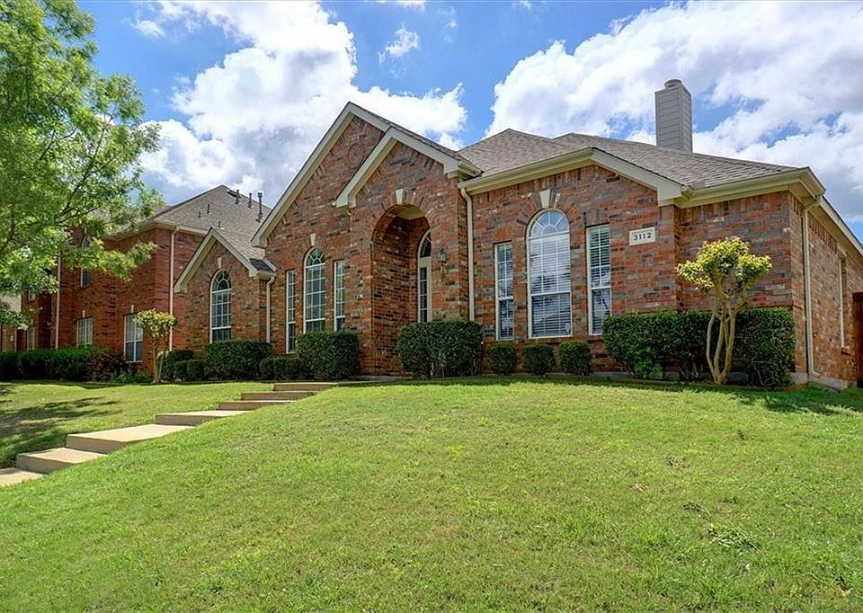 2nd image of 3112 Spring Grove Dr