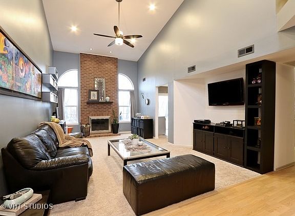2nd image of 1518 W Orchard Pl