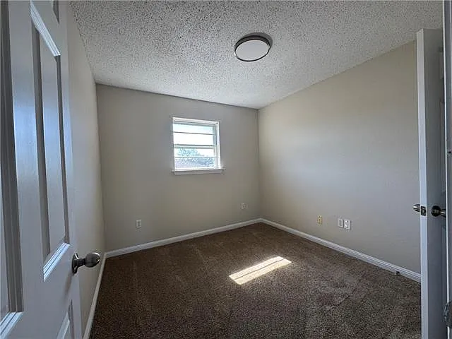 3108 Laplace St — Photo 10