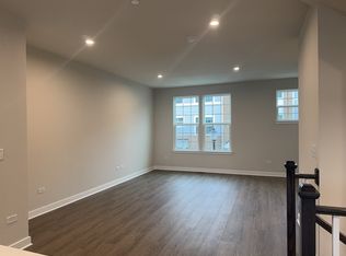 925 Jenkins Ct #9C, Wheeling, IL 60090