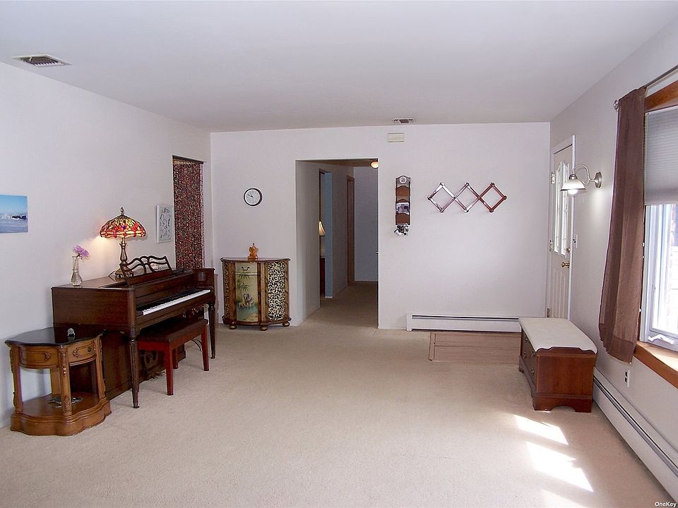 354 Singingwood Drive, Holbrook, NY 11741 Zillow