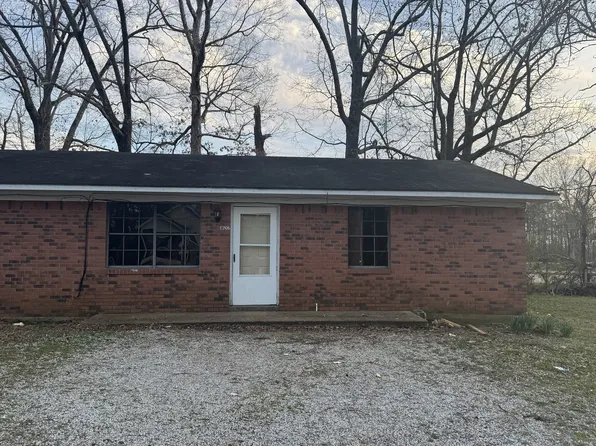 1206 Rosewood Dr, New Albany, MS 38652