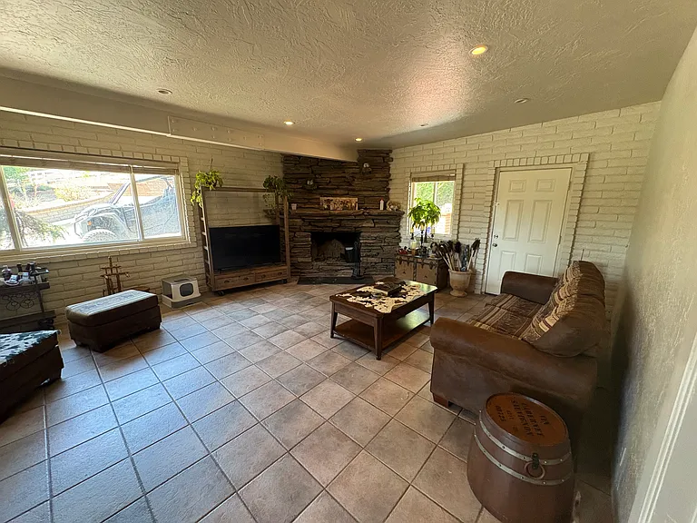40500 Avenida La Cresta — Photo 4