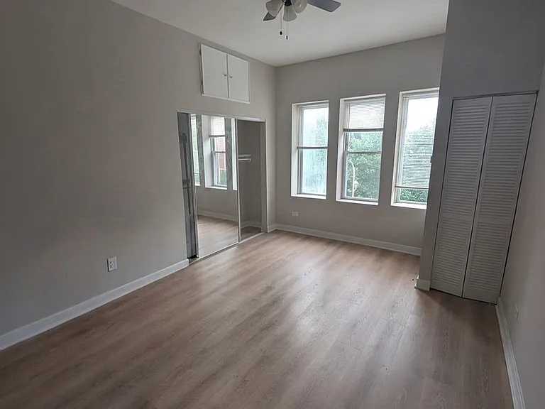 3015 N Milwaukee Ave #206 — Photo 5
