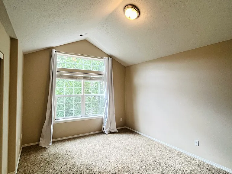 15460 Brianne Ct — Photo 16