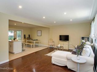 16 Lawrence Dr, Sound Beach, NY 11789