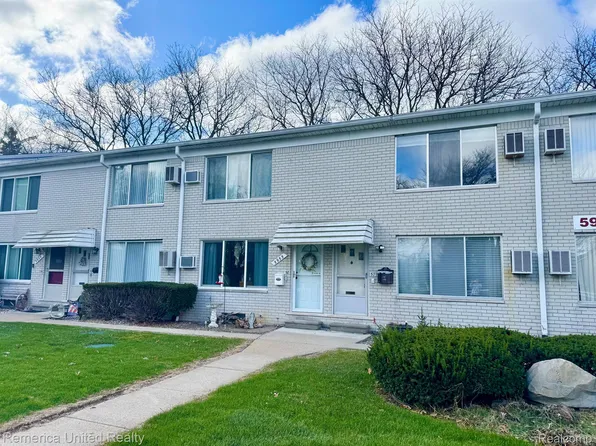 5959 Alan Dr #57, Brighton, MI 48116