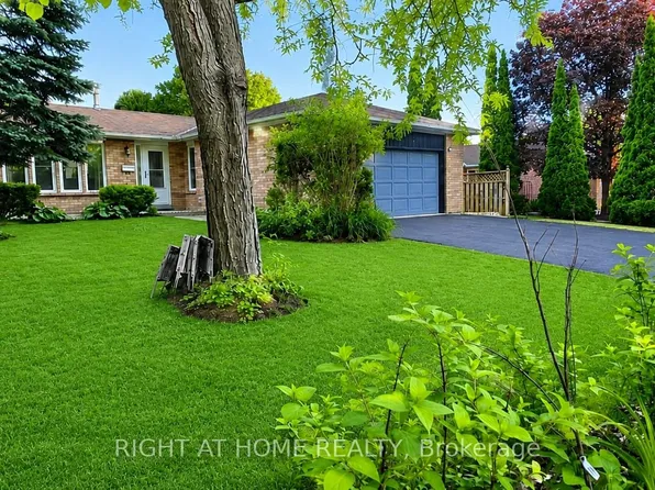941 Victoria St, Midland, ON L4R 1B7