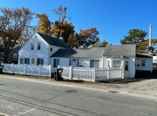 65 Oak Neck Rd, Hyannis, MA 02601