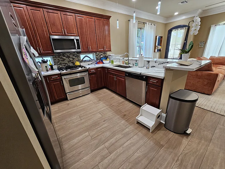 4403 Fontainebleau Dr — Photo 16
