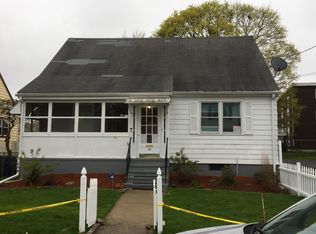 67 Crowther Ave, Bridgeport, CT 06605