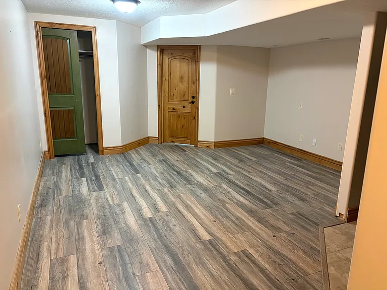 1301 E 575 N — Photo 14