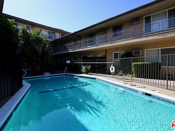 4th image of 15540 Moorpark St APT 5