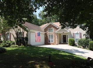 4055 Robindale Dr, Douglasville, GA 30135