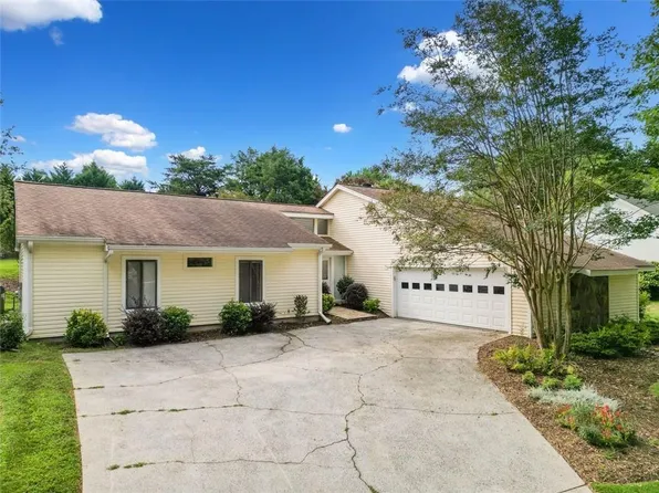 4492 Kings Chase NE, Marietta, GA 30067