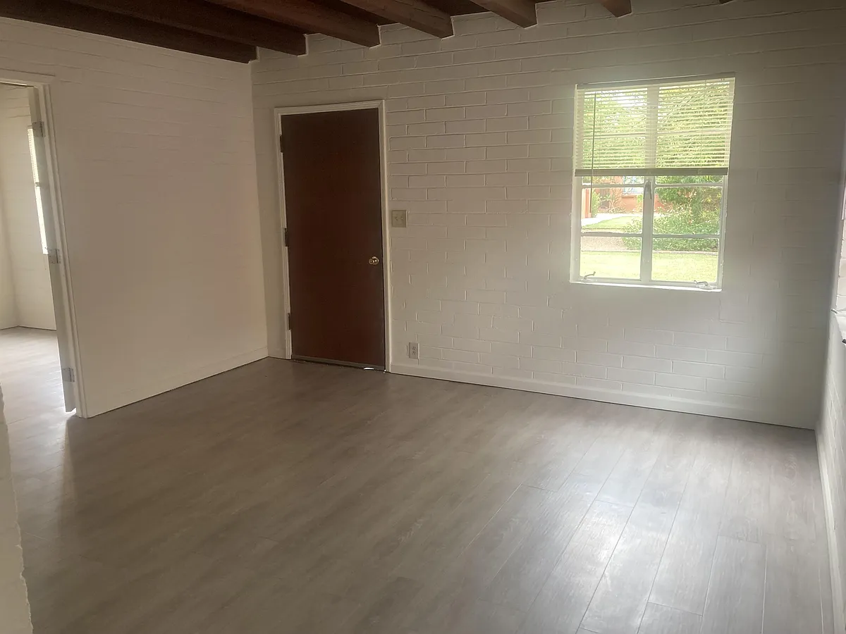 Building Photo - 2503 E Blacklidge Dr