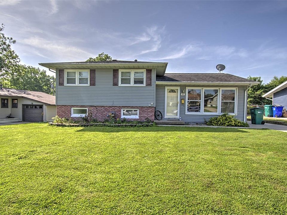 1st image of 25 Ridge Dr