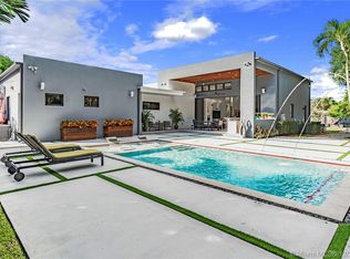 15315 SW 84th Ave, Palmetto Bay, FL 33157