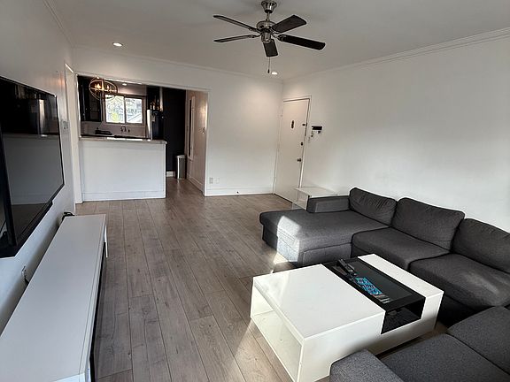 2nd image of 3 Cerritos Ave #3