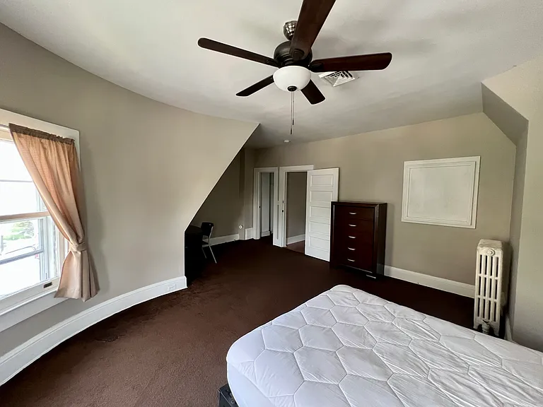 1202 Vine St #5 — Photo 8