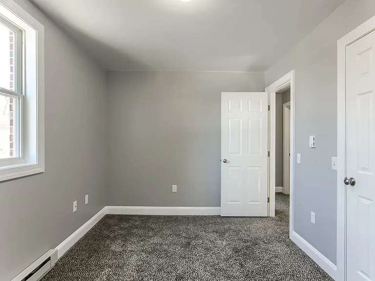 1800 Lehman St — Photo 57
