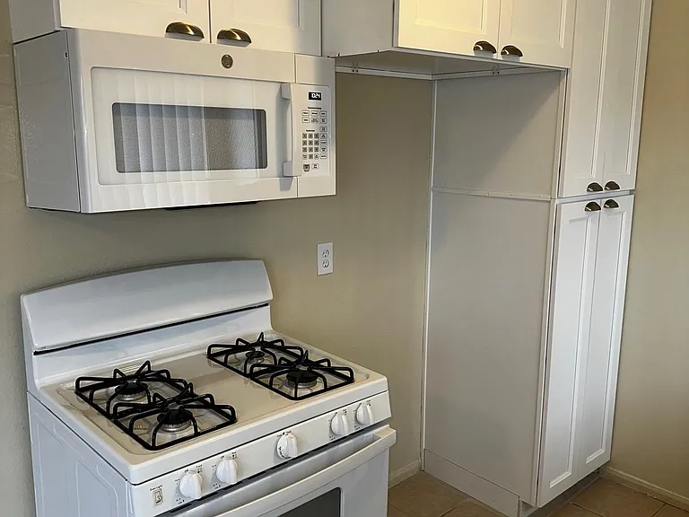 7945 Willis Ave #5 — Photo 7