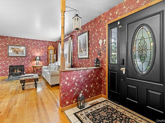5th image of 7 Laura Road
