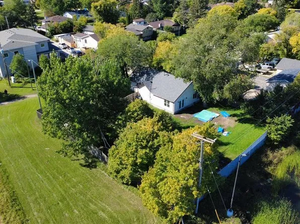 619 Clandeboye Ave, Selkirk, MB R1A 0X9