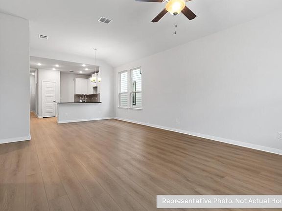 2nd image of 3098 Arrowwood Dr