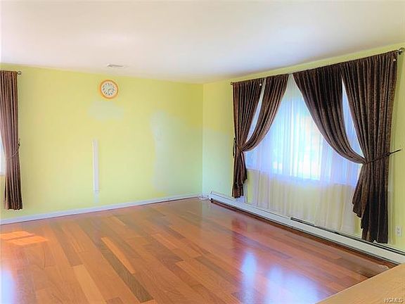 3rd image of 309 Butternut Dr