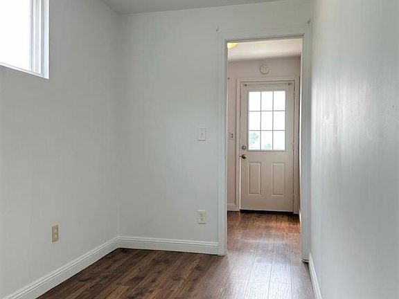 3rd image of 61 Dockside Dr