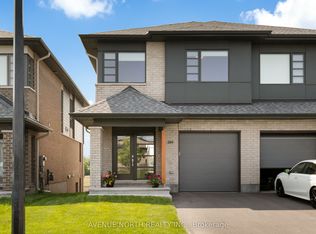 244 Shuttleworth Dr, Ottawa, ON K1T0T4