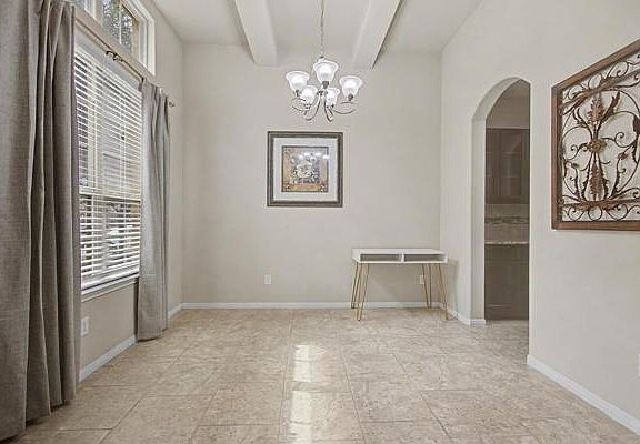 4th image of 22327 Ebbets Field Dr