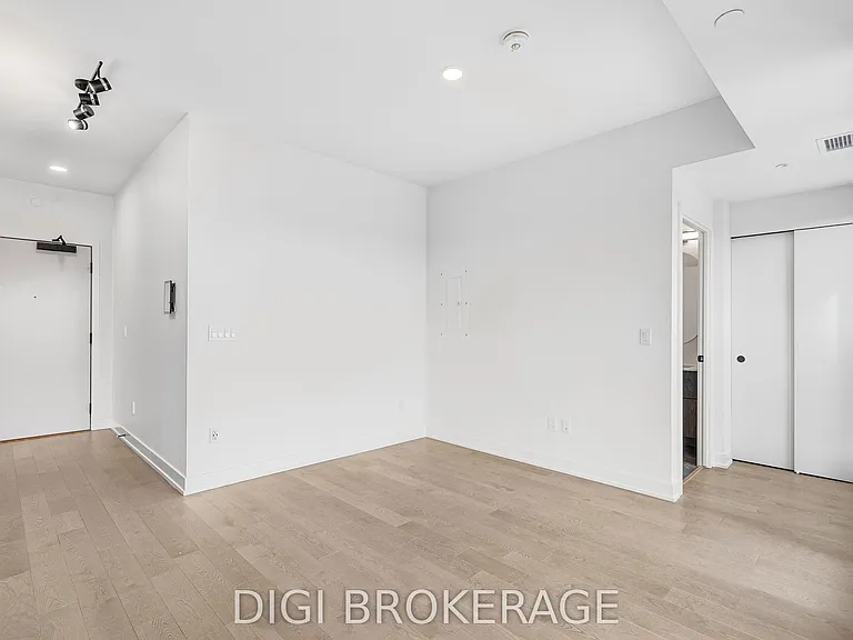560 Rideau St #1201 — Photo 11
