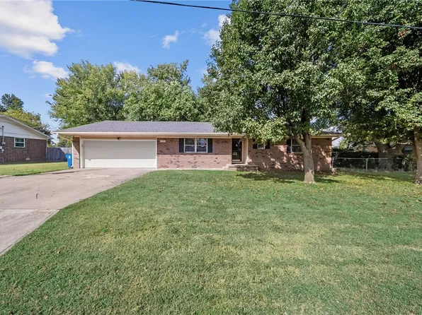 2401 SE 16th St, Bentonville, AR 72712