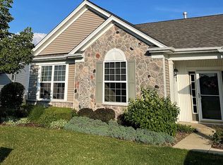 613 Tuscan Vw, Elgin, IL 60124