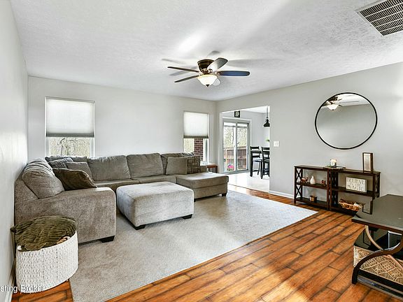 3rd image of 1013 Summersfield Dr