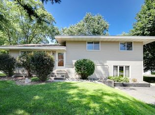 5330 Boulder Ln, Brooklyn Center, MN 55429