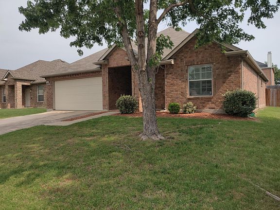 2nd image of 1917 Silver Leaf Dr
