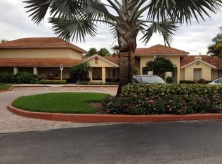 1120 The Pointe Dr, West Palm Beach, FL 33409