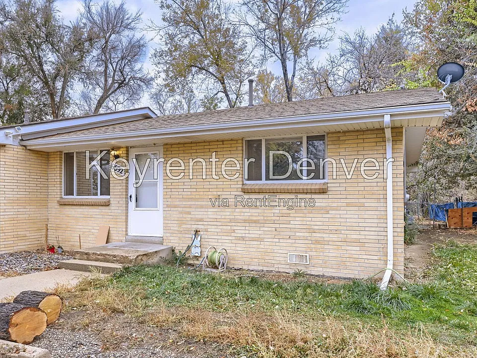6692 W 58th Pl