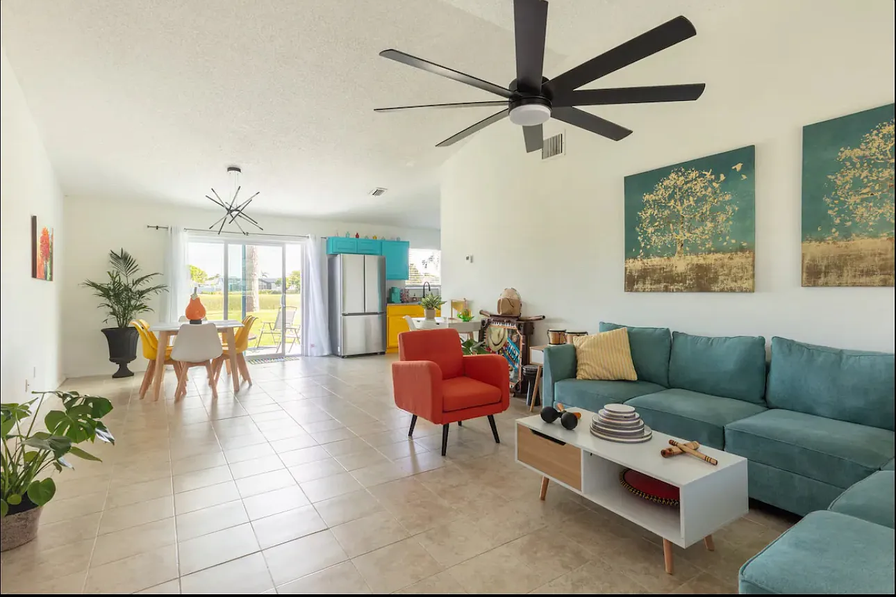 3 bed, 1128 sqft, $2,200 — Photo 1