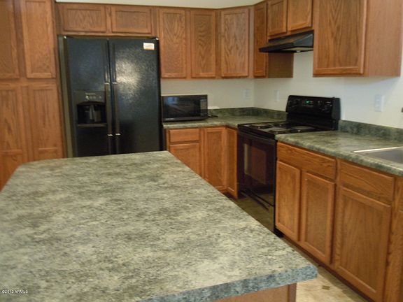 5th image of 43590 W Hillman Dr