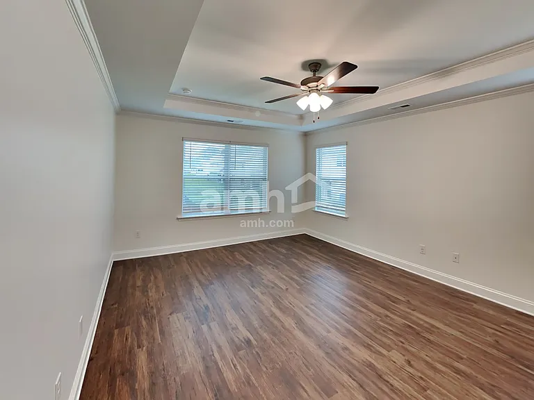 1010 Noah Ct — Photo 11