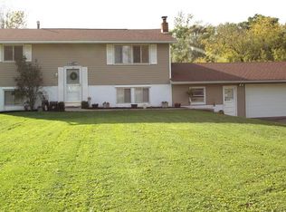 7487 Lakeside Rd, Ontario, NY 14519